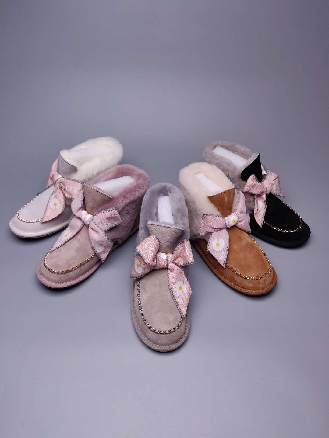 Dusty Pink Daisy Shoes | Chain & Ribbon Details – In Stock