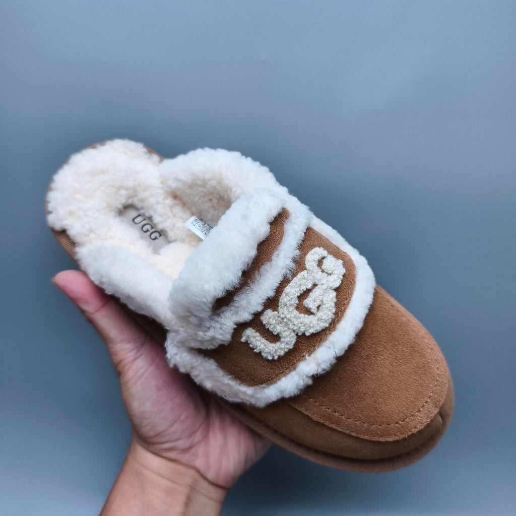 Chestnut Curly Fur Big Logo Casual Slippers | In Stock