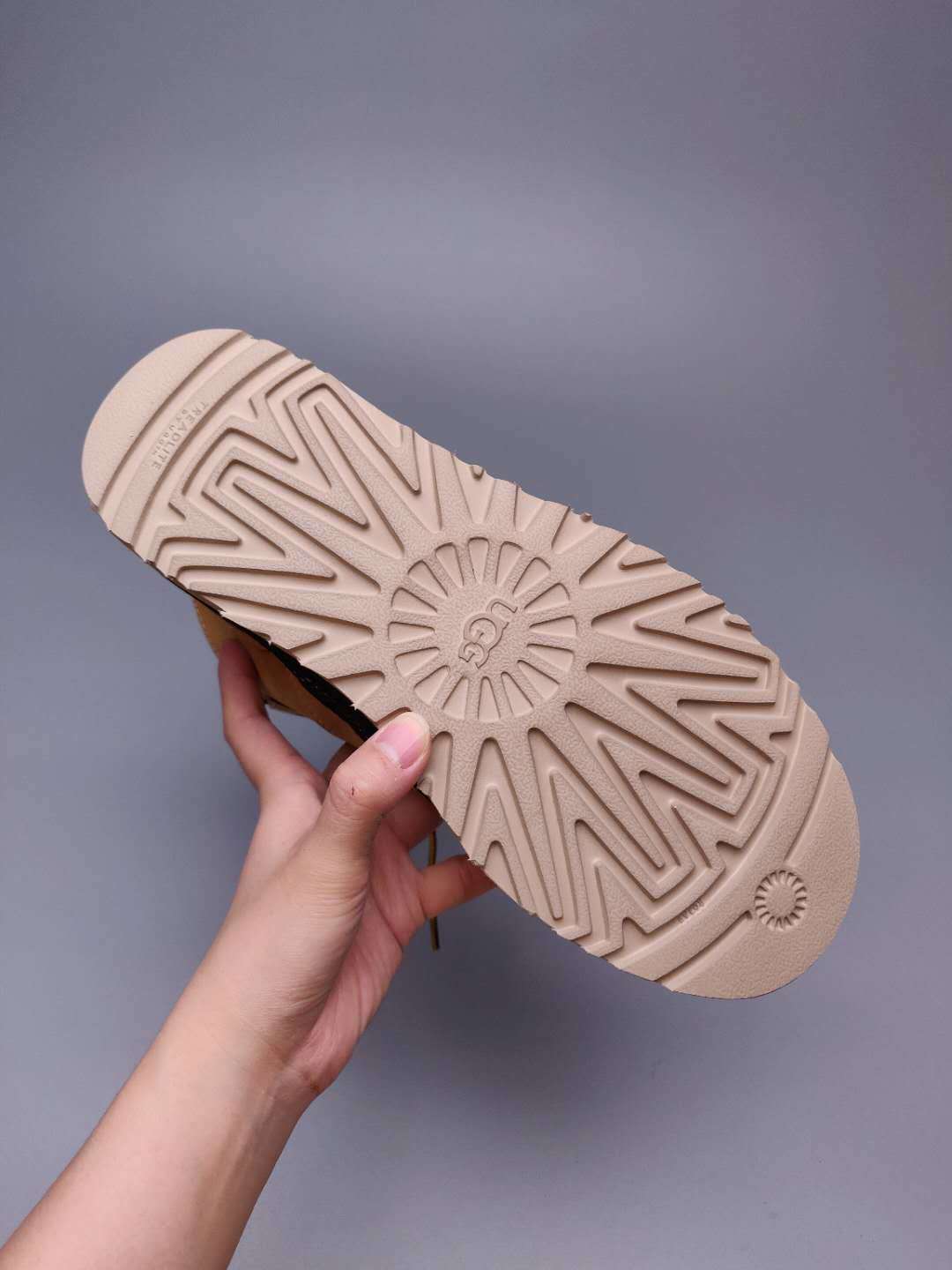 Men's Chestnut Lace-Up Casual Sneakers | Everyday Style – In Stock
