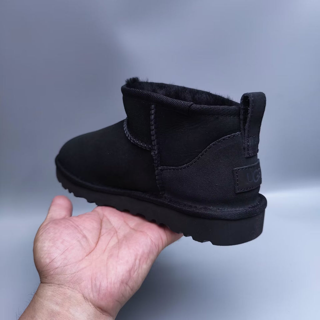 Black Casual Shoes | Celebrity-Inspired Style – In Stock