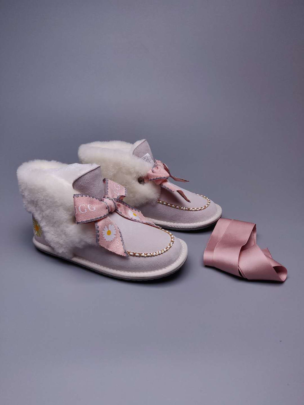 Creamy White Daisy Shoes | Chain & Ribbon Details – In Stock