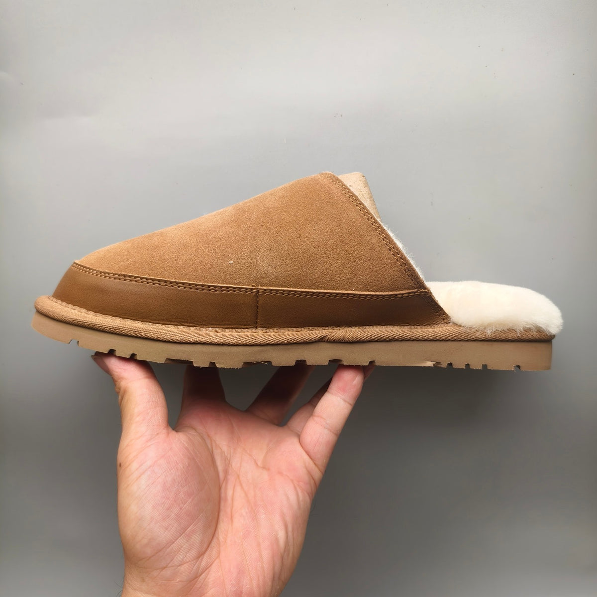 Chestnut Men's Plush Slippers | Ultra-Light Casual Style – In Stock