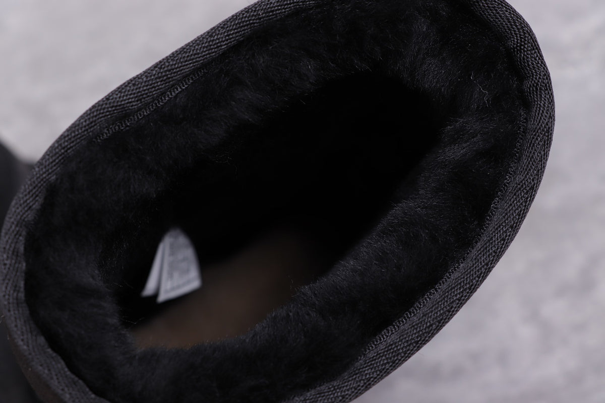 Black Classic Short II Boots | Classic 2.0 Style – In Stock