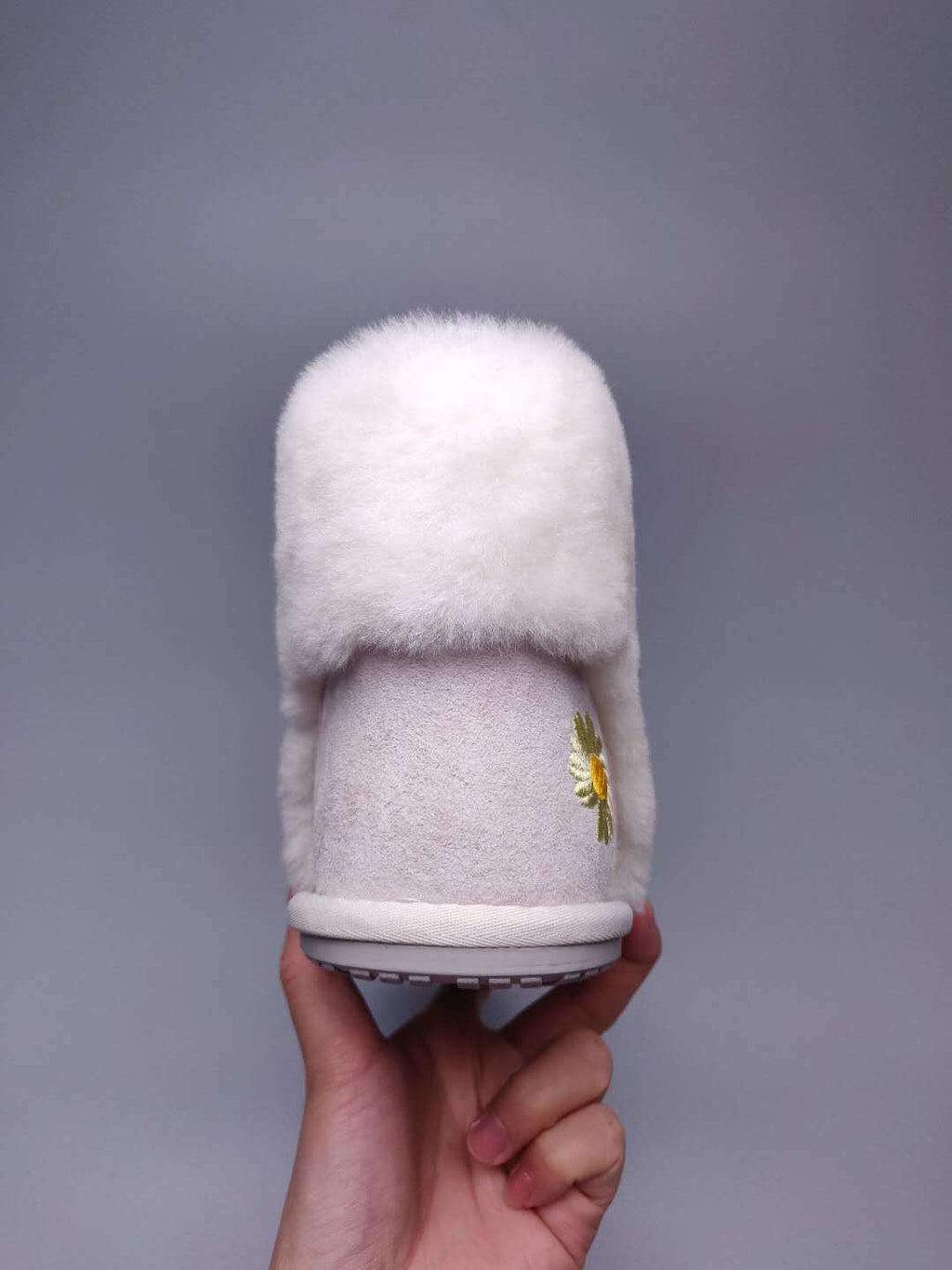 Creamy White Daisy Shoes | Chain & Ribbon Details – In Stock