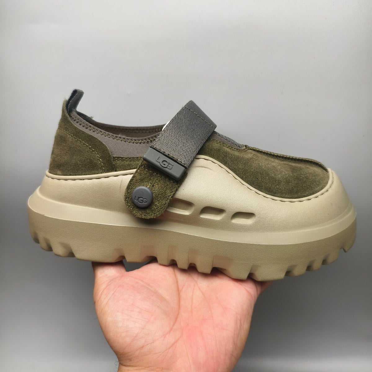 Green Unisex Casual Shoes | Easy Slip-On Style – In Stock