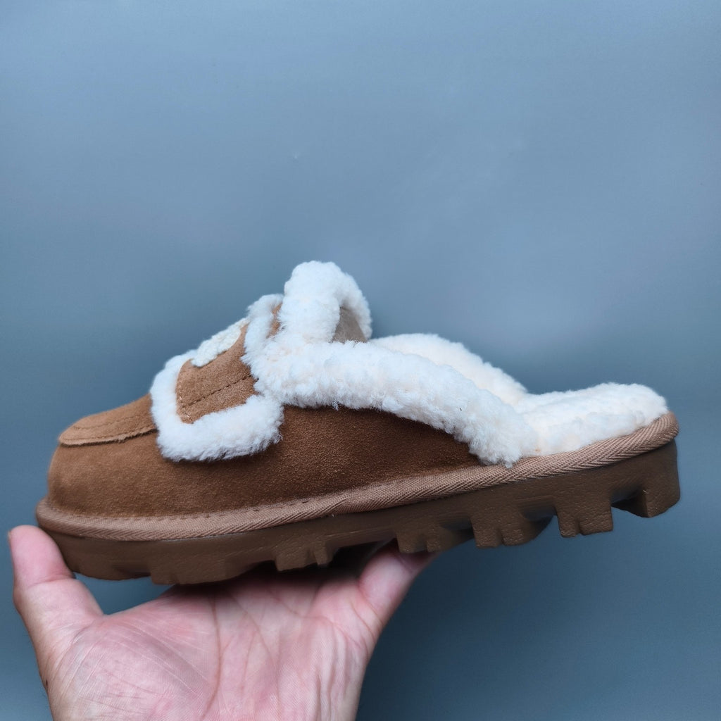Chestnut Curly Fur Big Logo Casual Slippers | In Stock