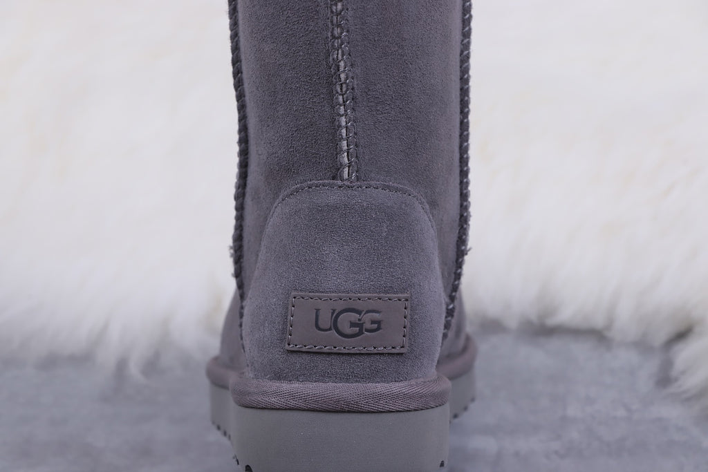 Grey Classic Short II Boots | Classic 2.0 Style – In Stock