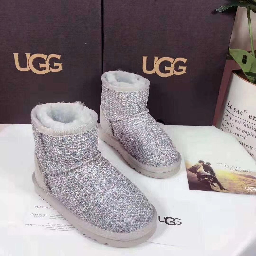 Chic Grey Kids' Snow Boots | Elegant Winter Style