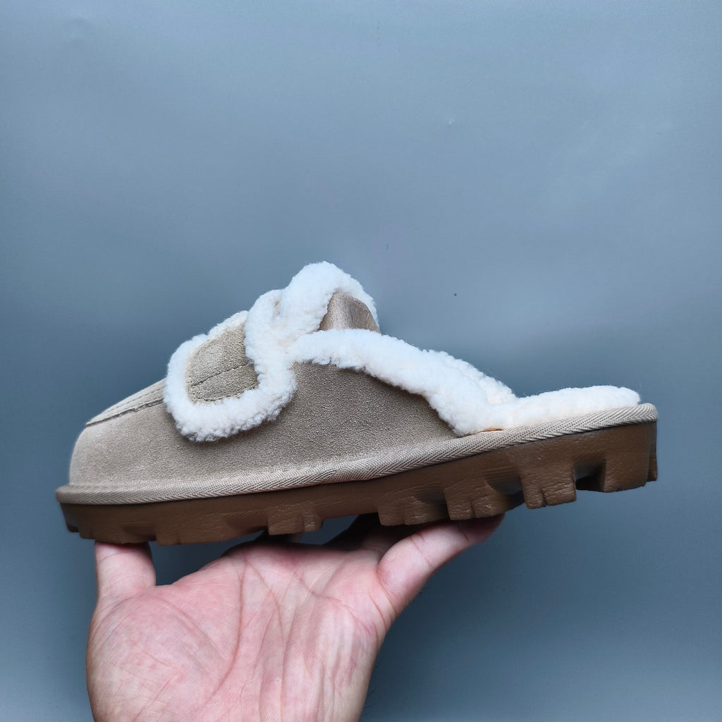Sand Curly Fur Big Logo Casual Slippers | In Stock