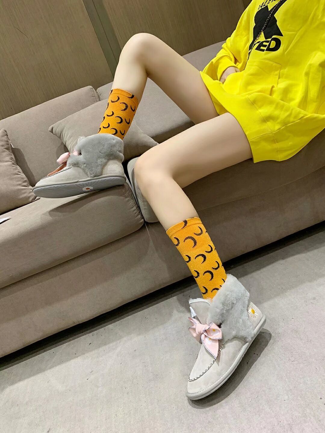 Grey Daisy Shoes | Chain & Ribbon Details – In Stock