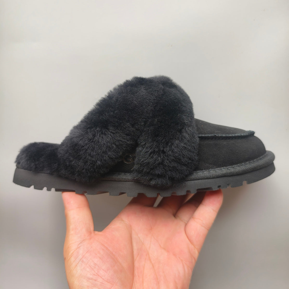 Black Casual House Slippers | Easy Slip-On Style – In Stock