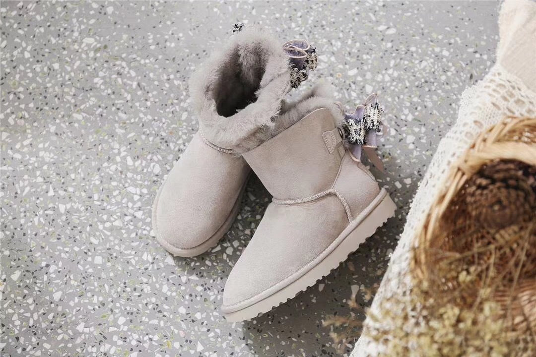 Diamond Grey Snow Boots | Three-Way Styling – Model 6503
