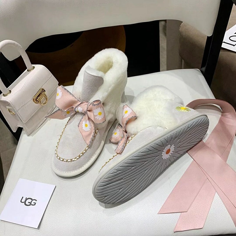 Creamy White Daisy Shoes | Chain & Ribbon Details – In Stock
