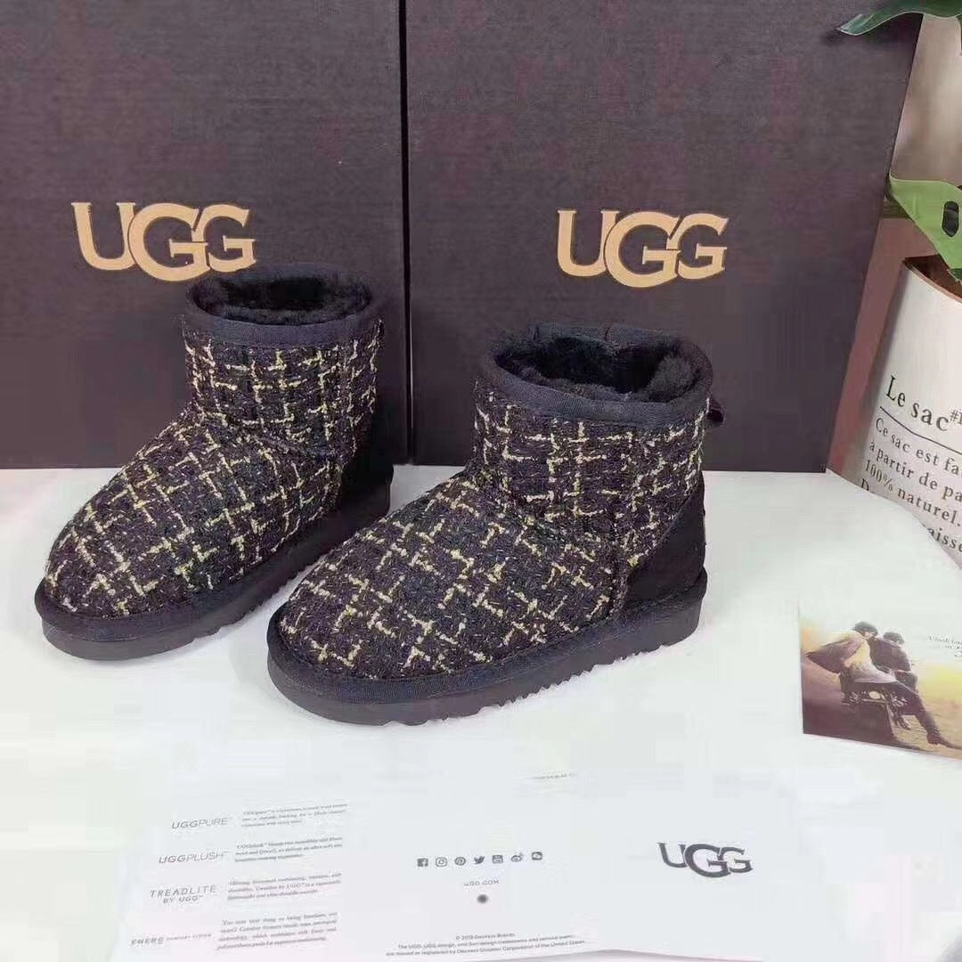 Chic Black Kids' Snow Boots | Elegant Winter Style