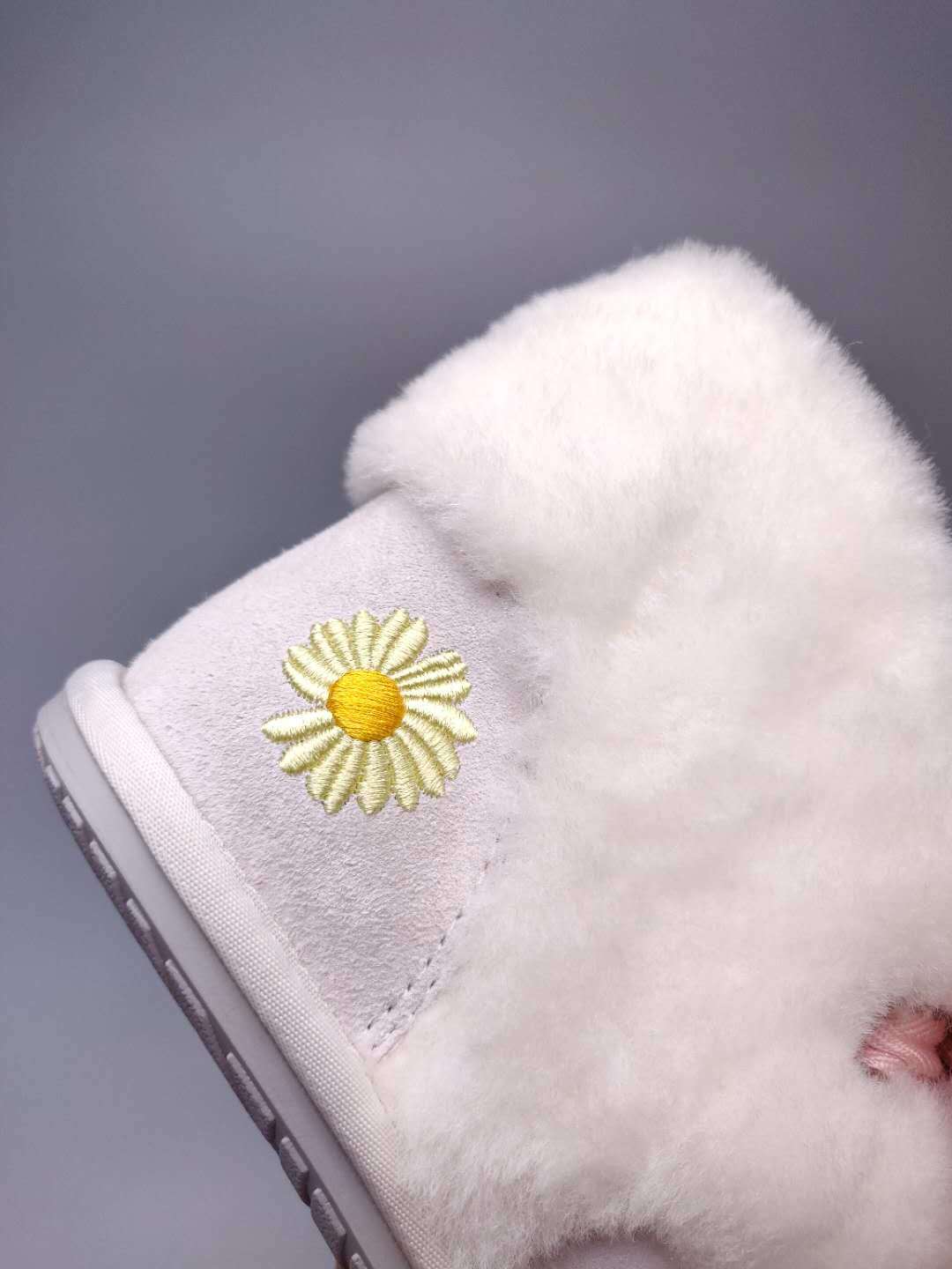 Creamy White Daisy Shoes | Chain & Ribbon Details – In Stock