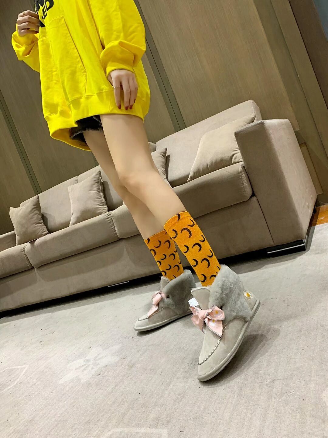 Grey Daisy Shoes | Chain & Ribbon Details – In Stock