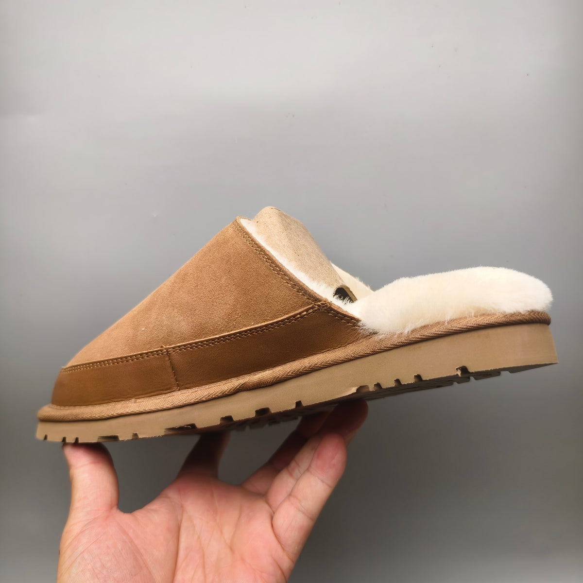 Chestnut Men's Plush Slippers | Ultra-Light Casual Style – In Stock