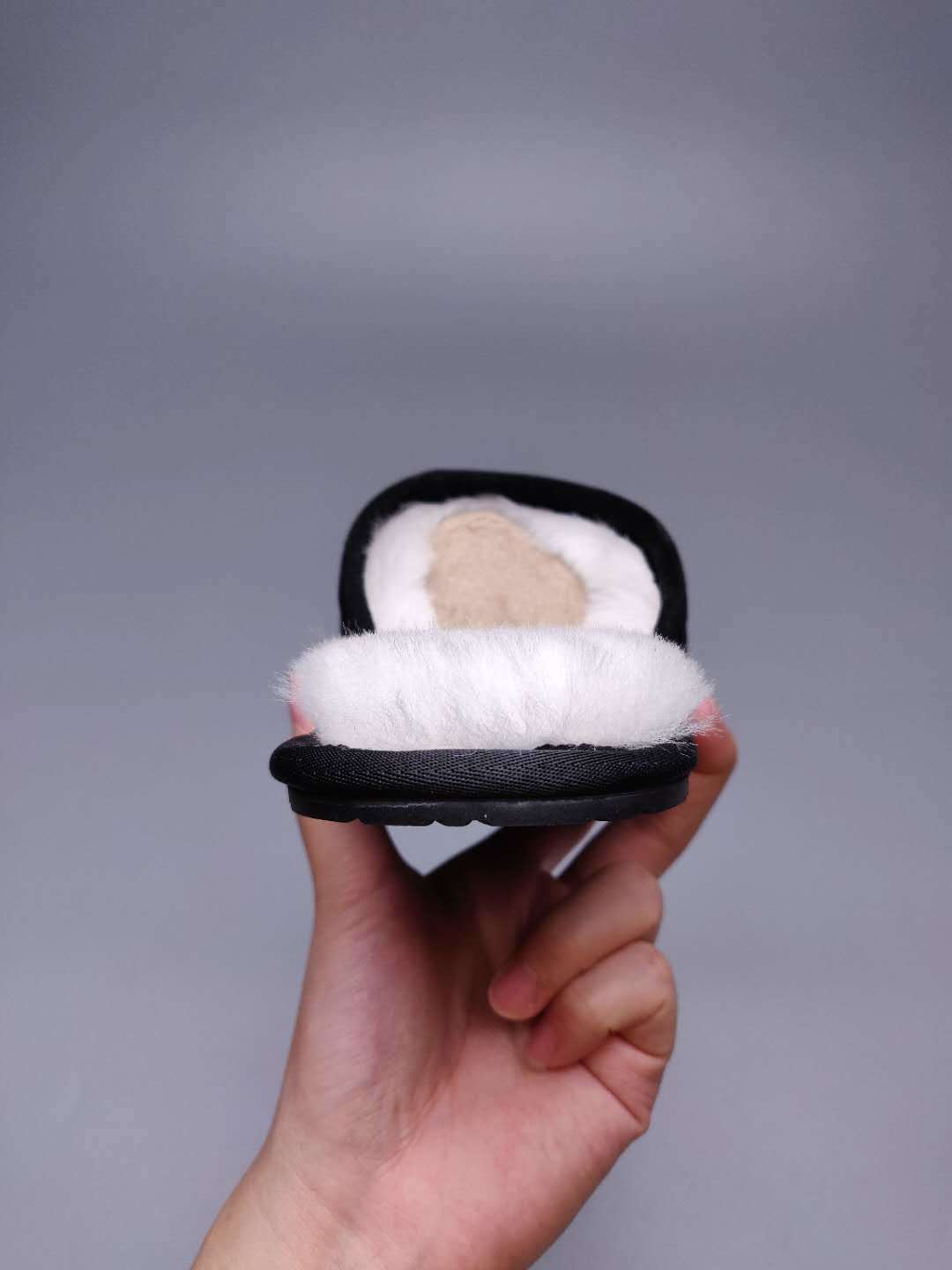 Black Designer-Style Indoor Slippers | G Logo House Shoes – In Stock