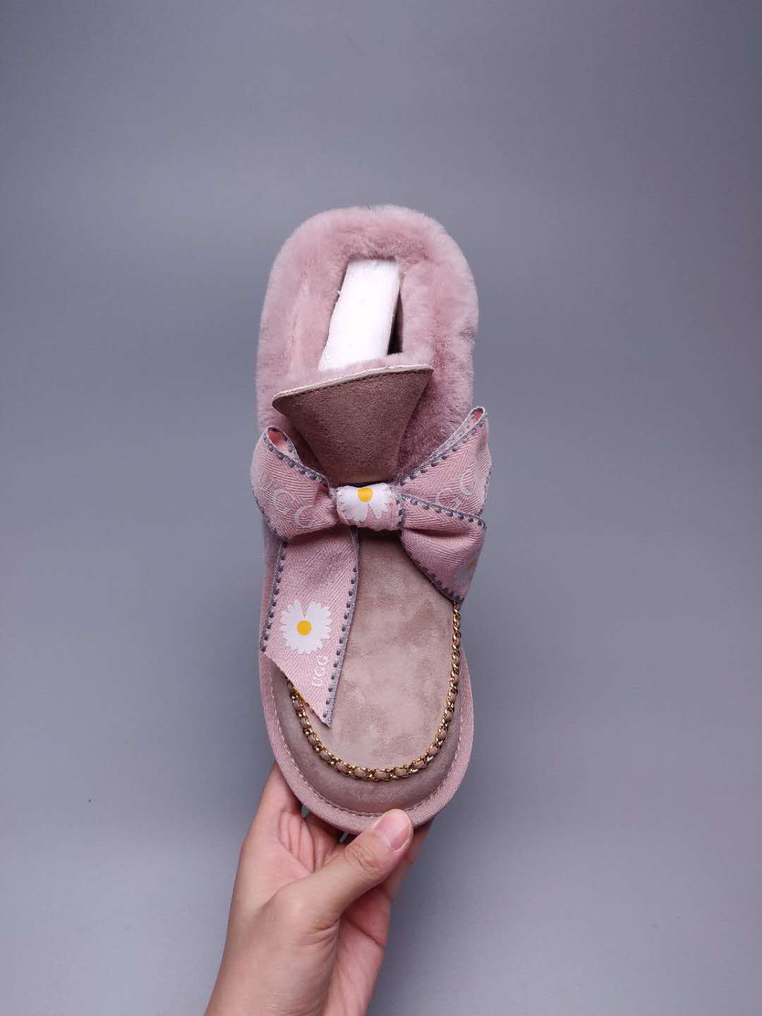 Dusty Pink Daisy Shoes | Chain & Ribbon Details – In Stock