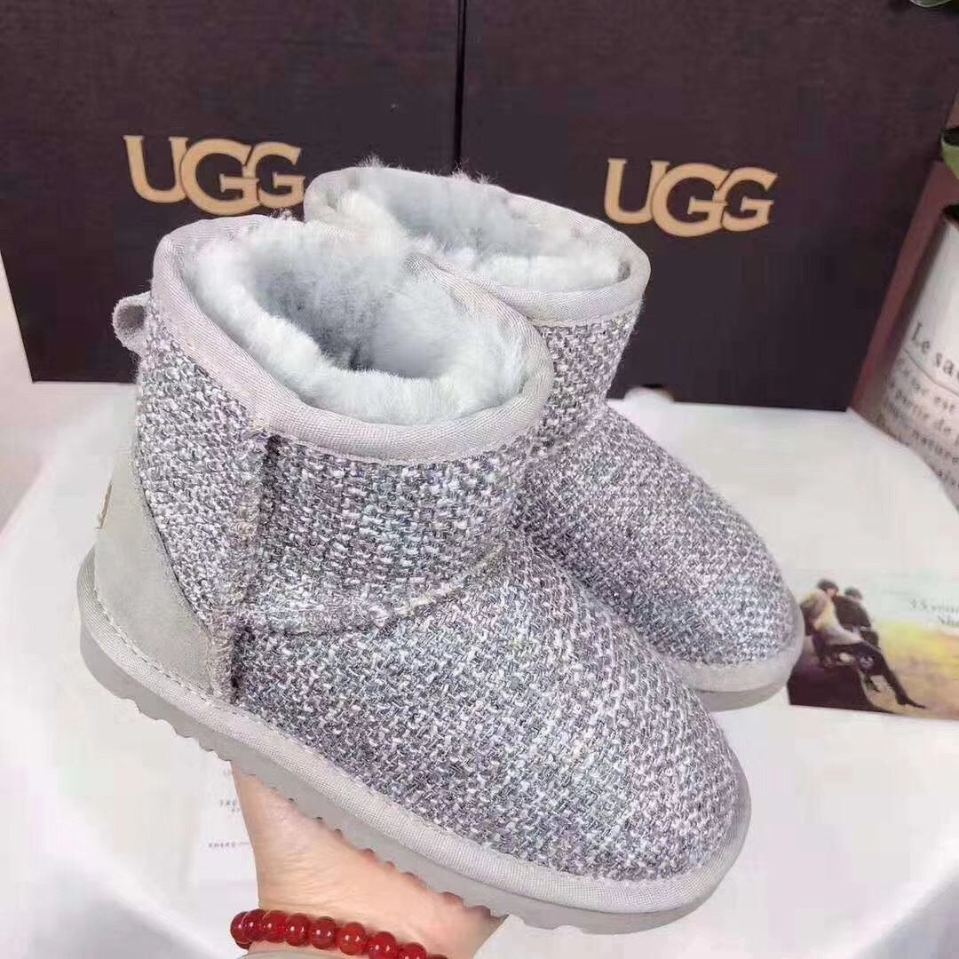 Chic Grey Kids' Snow Boots | Elegant Winter Style