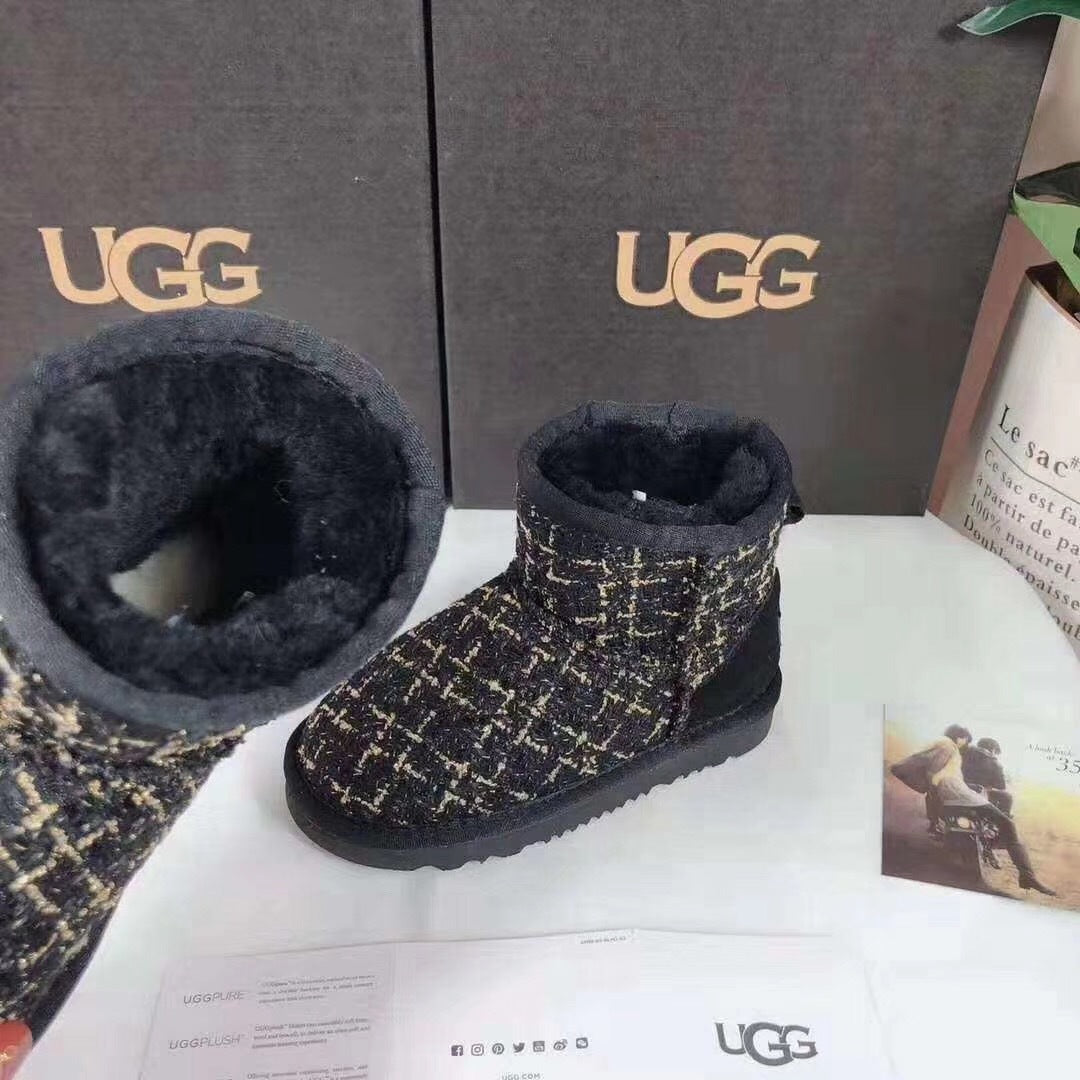 Chic Black Kids' Snow Boots | Elegant Winter Style