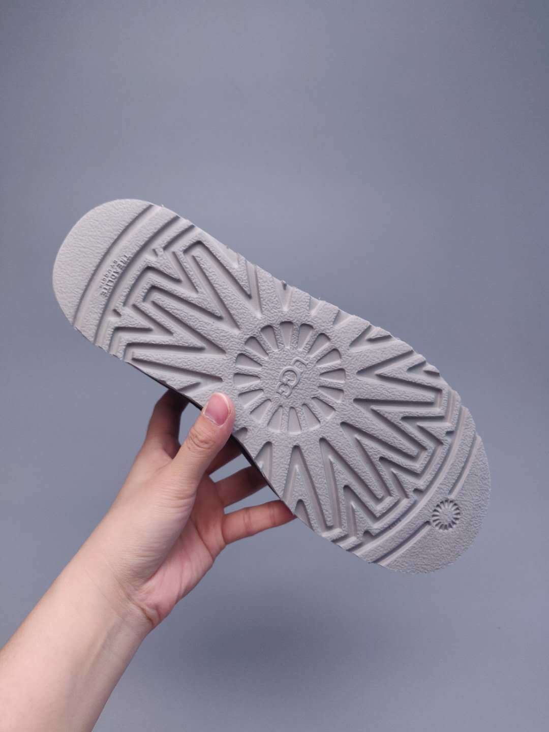 Men's Grey Slip-On Low-Top Sneakers | Easy Everyday Style – In Stock