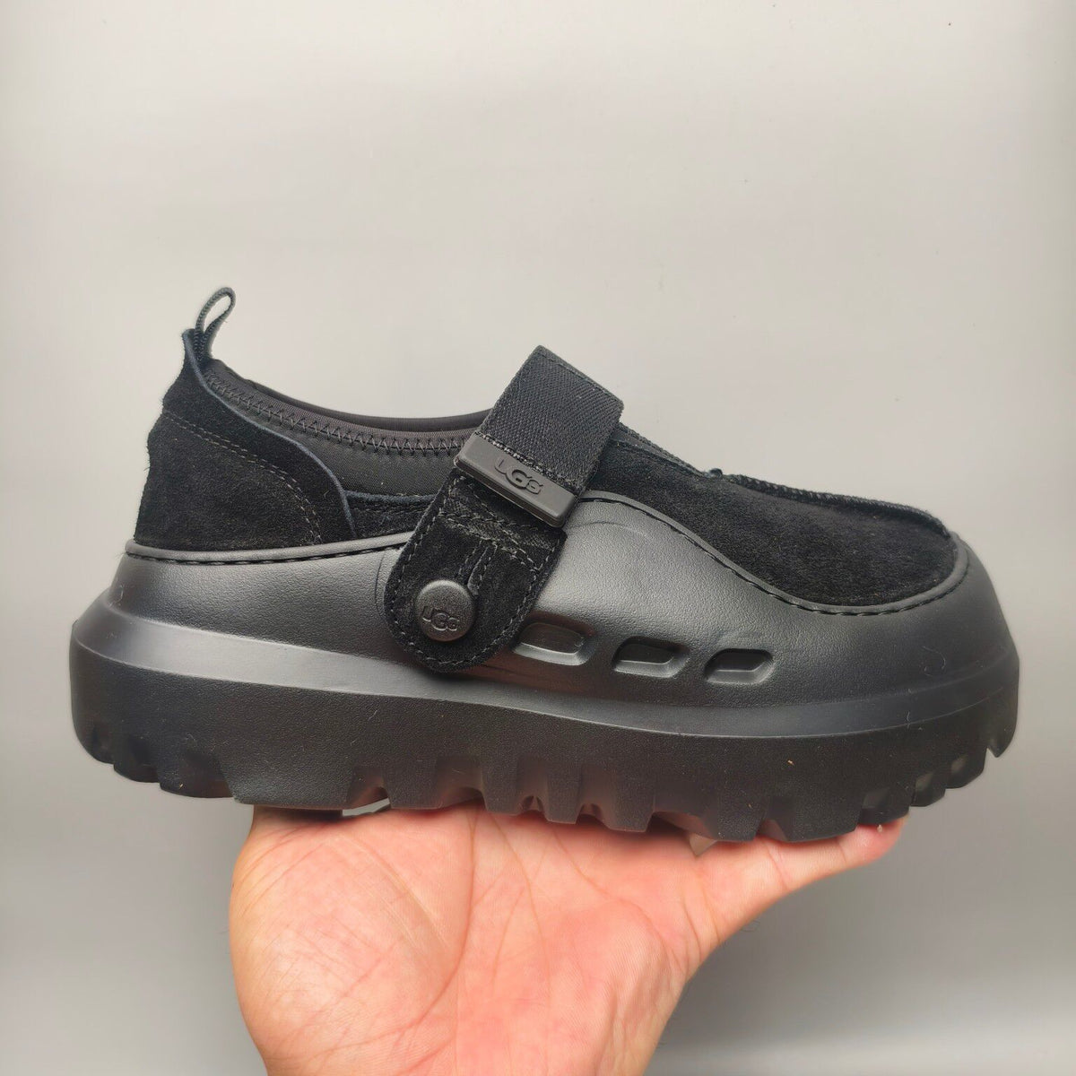 Black Unisex Casual Shoes | Easy Slip-On Style – In Stock