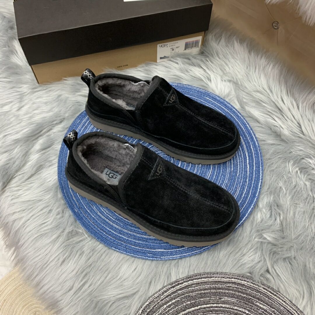 Men's Black Slip-On Low-Top Sneakers | Easy Everyday Style – In Stock