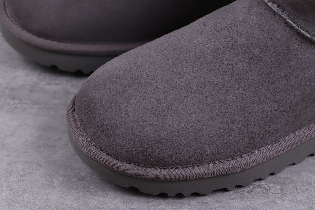 Grey Classic Short II Boots | Classic 2.0 Style – In Stock